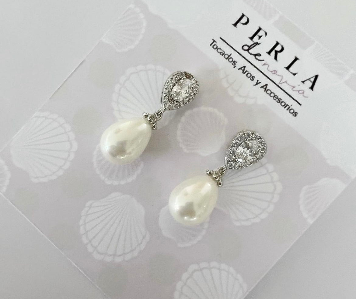 Aros plateados con perla