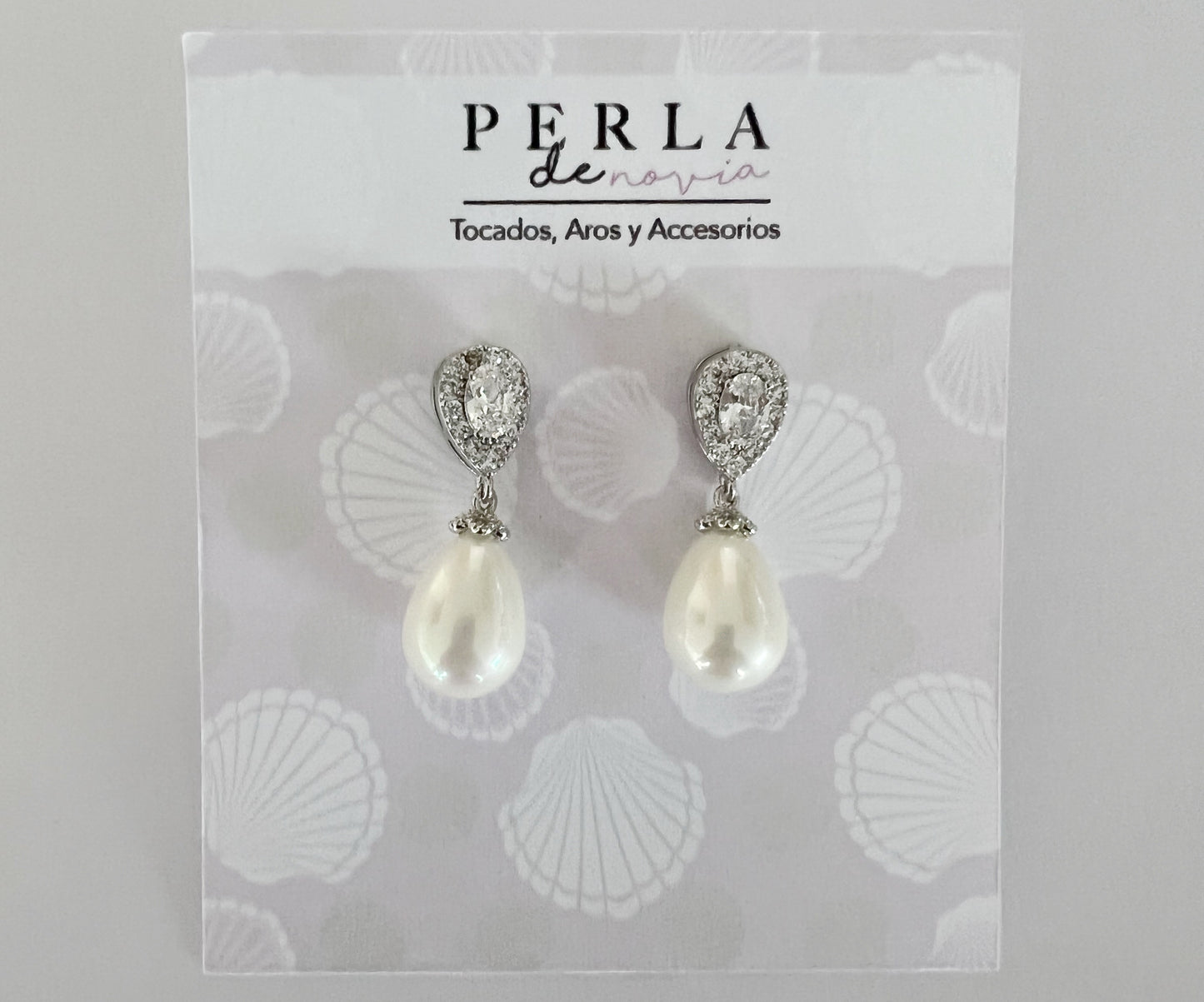 Aros plateados con perla